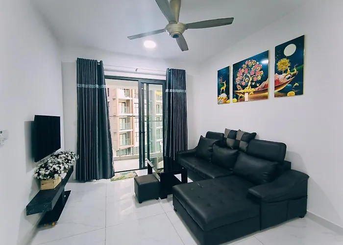 M+ Diamond 3 Bedrooms, Pool, Aircon, Water Heater.
